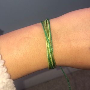 green “save the turtles” pura vida bracelet